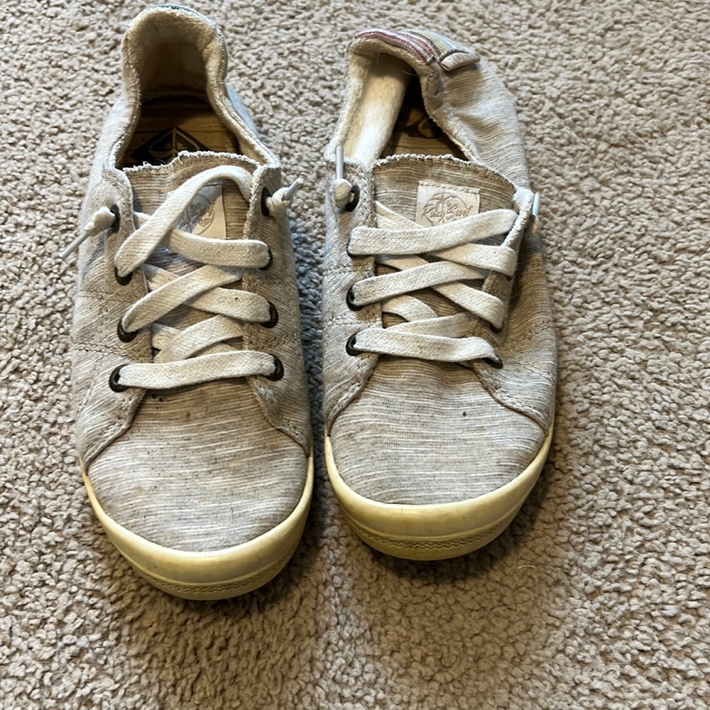 Roxy Tan Sneakers